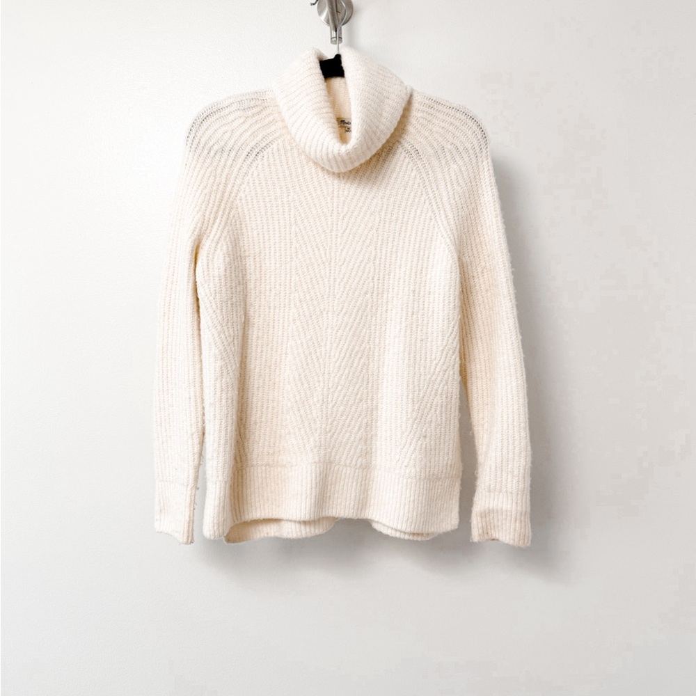 Madewell Fall Winter Chic Mercer Turtleneck Sweater Coziest Yarn Antique Cream - Picture 3 of 13